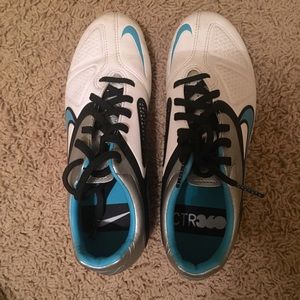 Women soccer cleats size 6.5